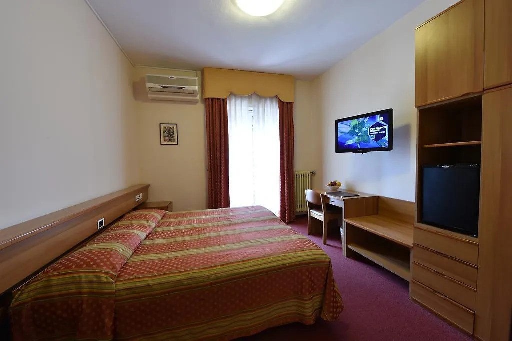 Ambra Hotel - The Only Central Lakeside Hotel In Iseo Italien