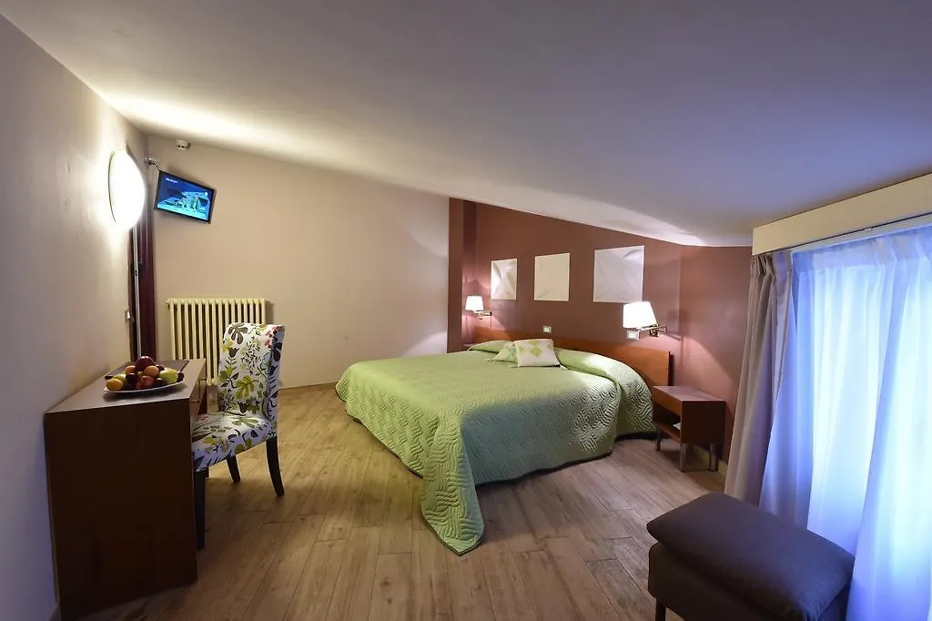 Ambra Hotel - The Only Central Lakeside Hotel In Iseo 3*,  Italien