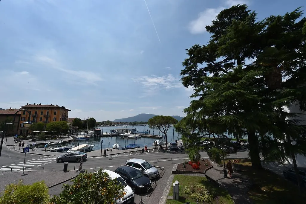 Ambra Hotel - The Only Central Lakeside Hotel In Iseo
