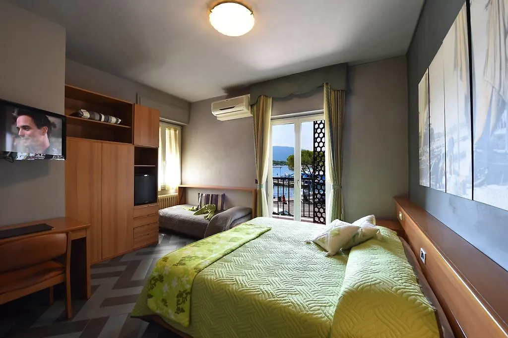 Ambra Hotel - The Only Central Lakeside Hotel In Iseo