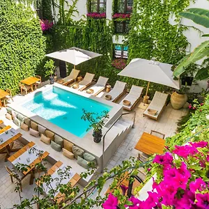 Hotell Casa Nostra Boutique &