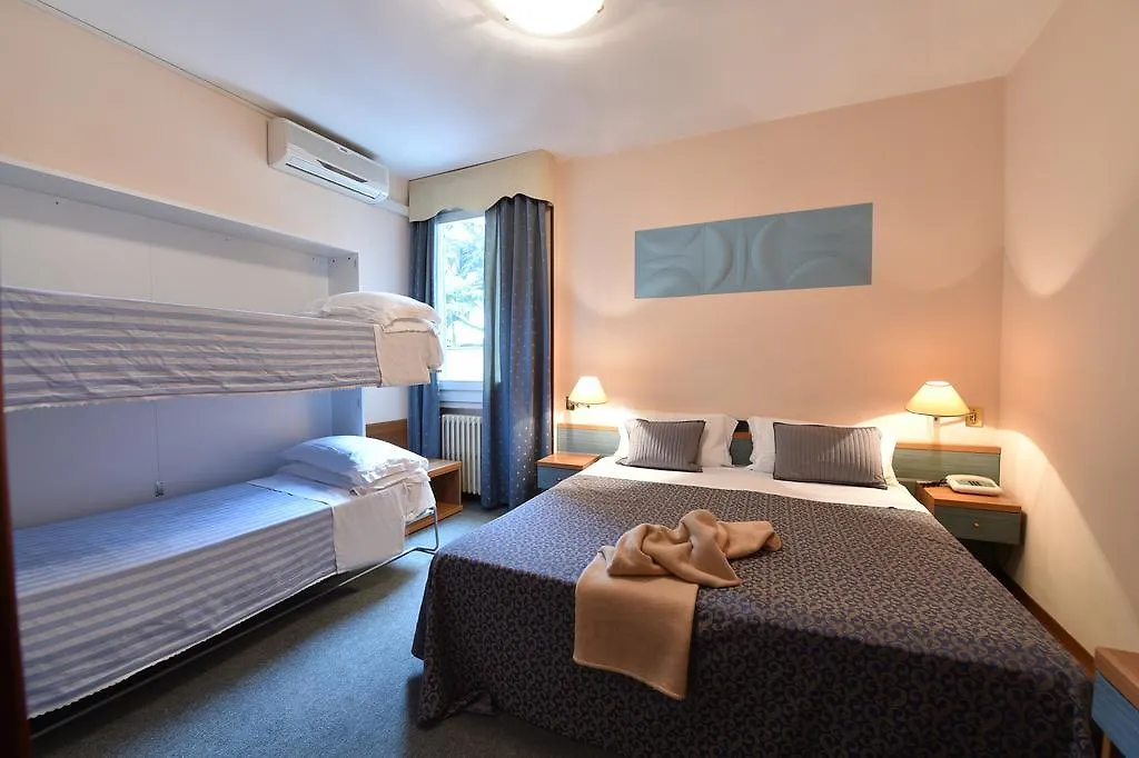 Ambra Hotel - The Only Central Lakeside Hotel In Iseo Włochy