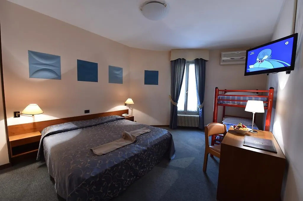 Ambra Hotel - The Only Central Lakeside Hotel In Iseo