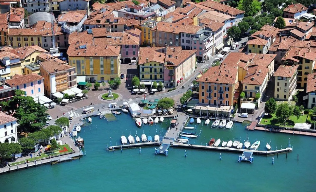 Ambra Hotel Iseo 3*,  Italia