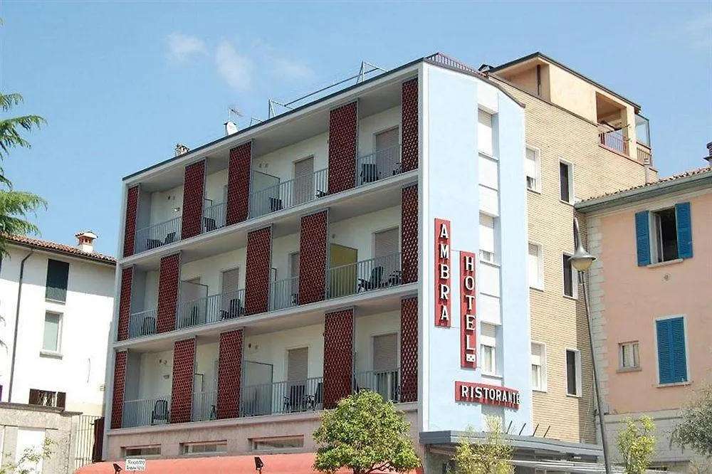 Ambra Hotel Iseo 3*,